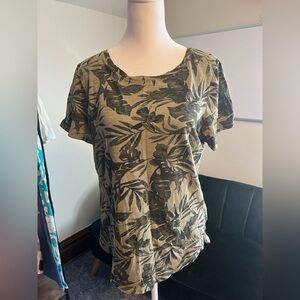 3/$15 Leaf Print Women's Top